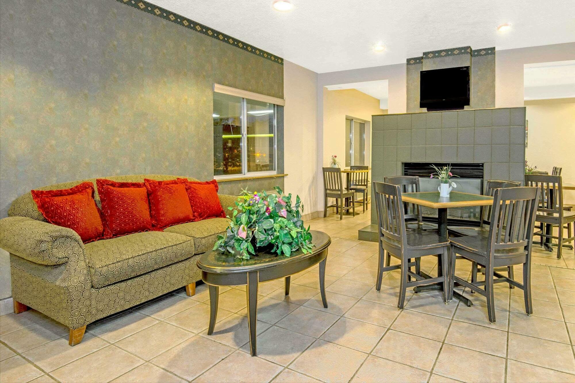 Quality Inn Albuquerque East I-40 Juan Tabo Exit Eksteriør billede